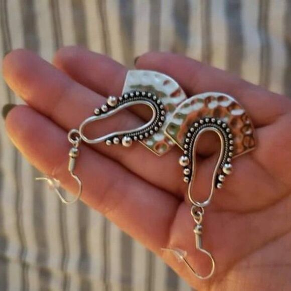 BOHO HAMMERED DANGLE 14K WHITE GOLD PLATED EARRINGS - Picture 5 of 12